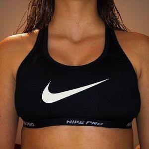 nike sports bra